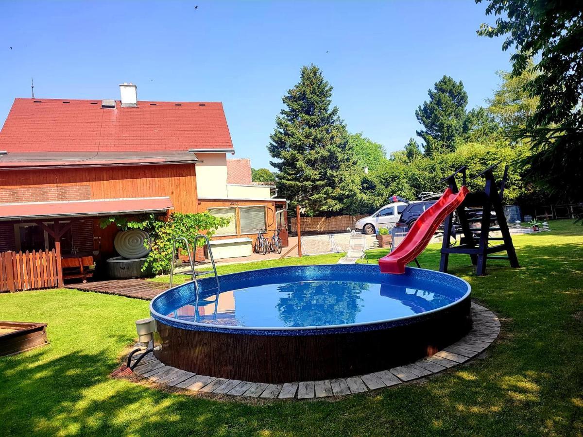 Ubytování U Rybníčka Arnoltice u Decina Exterior foto